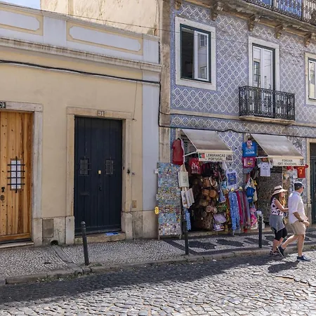 Alfama 2bdr Duplex W/ Balcony By Lovelystay Apartment