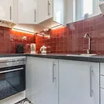 Alfama 2bdr Duplex W/ Balcony By Lovelystay Lisboa