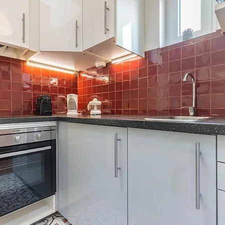 Alfama 2bdr Duplex W/ Balcony By Lovelystay Lisboa