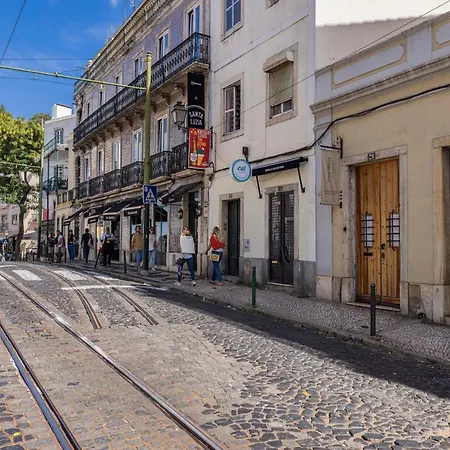 Alfama 2bdr Duplex W/ Balcony By Lovelystay Apartmán Lisboa