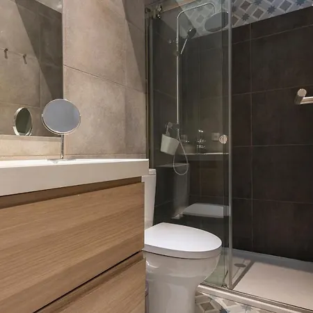 Alfama 2bdr Duplex W/ Balcony By Lovelystay Лиссабон